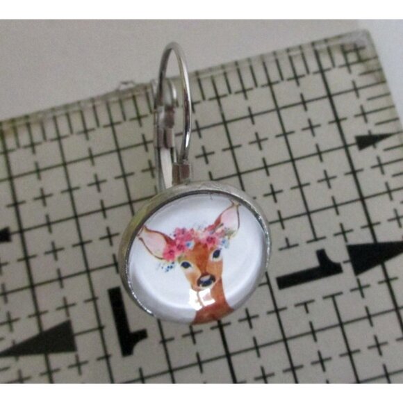 New Deer w/ Flower Crown Earrings on Stainless Lever Back Hooks - Gift Boxed - Picture 5 of 5